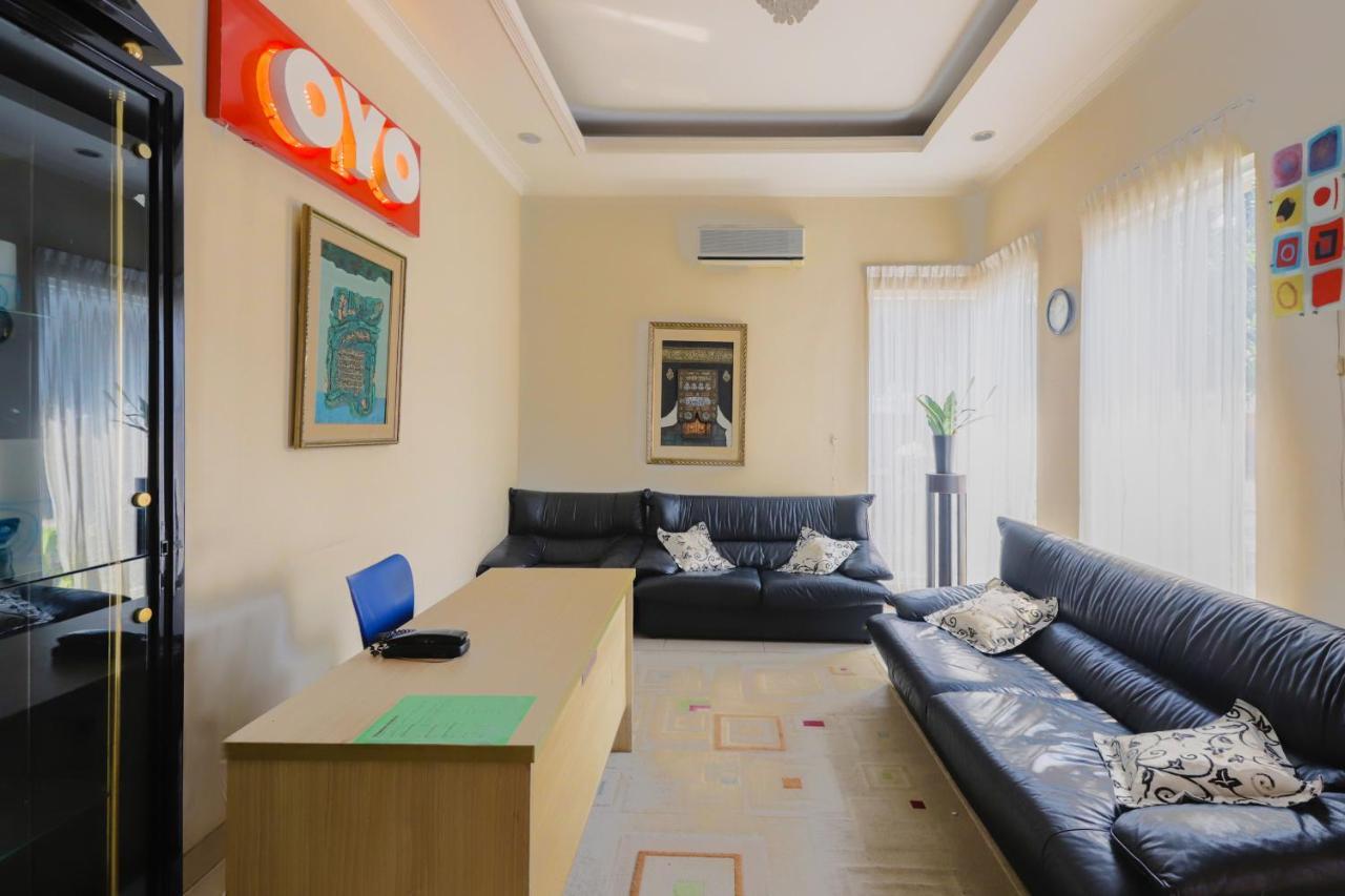 Oyo 968 Tirthankara Residence Jakarta Exterior photo